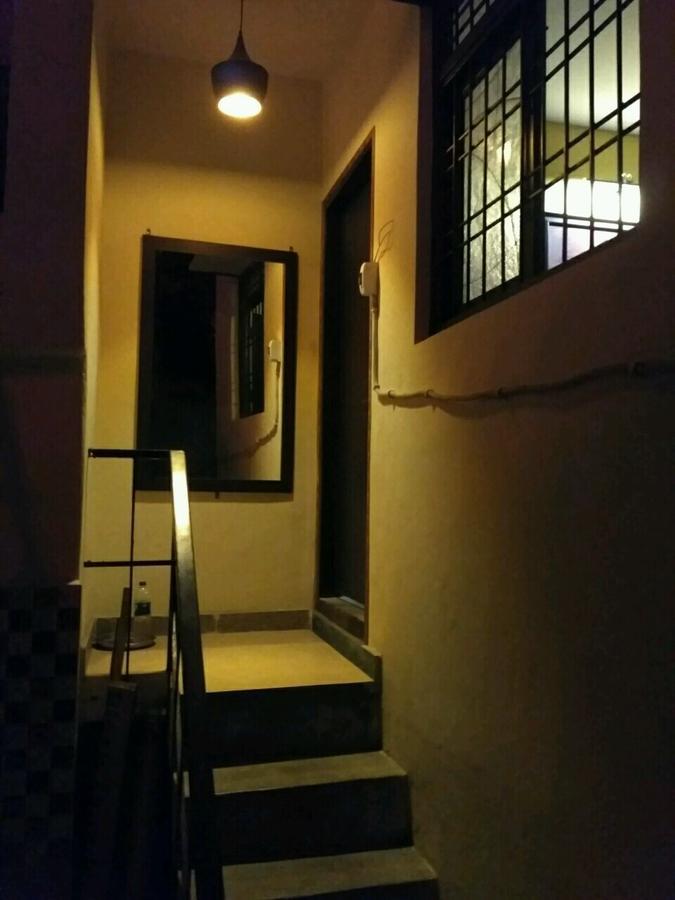 Metro House Hotel New Delhi Exterior photo